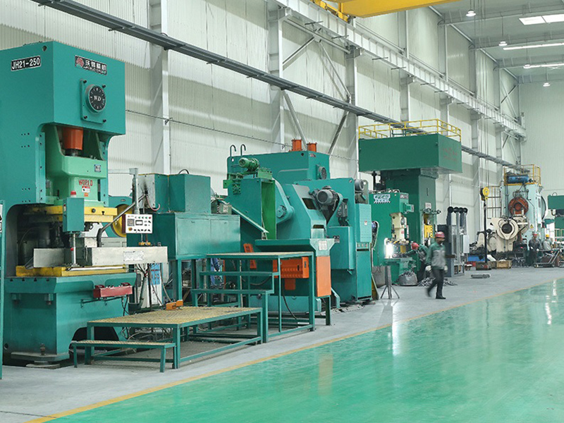 Ligne de production de forgeage automatique